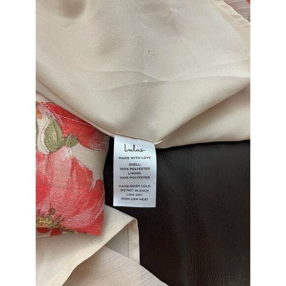 Lulus Women’s Wrap Long Dress Size  M Floral ruffled adjustable straps V Neck - Picture 12 of 12